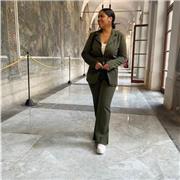 Studentessa diplomata al liceo linguistico ed attualmente frequentante la facoltà di Scienze Politiche e Relazioni Internazionali